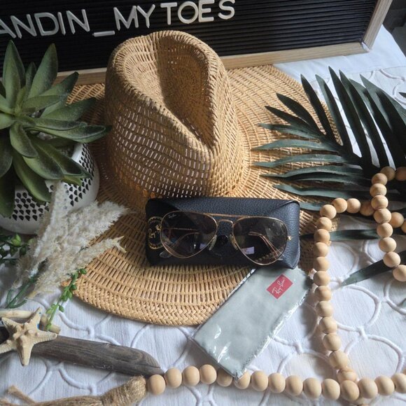 Ray-Ban Vintage 1980s/1990s Gold Frame Glasses, case and cloth Uni-Sex - Picture 8 of 16